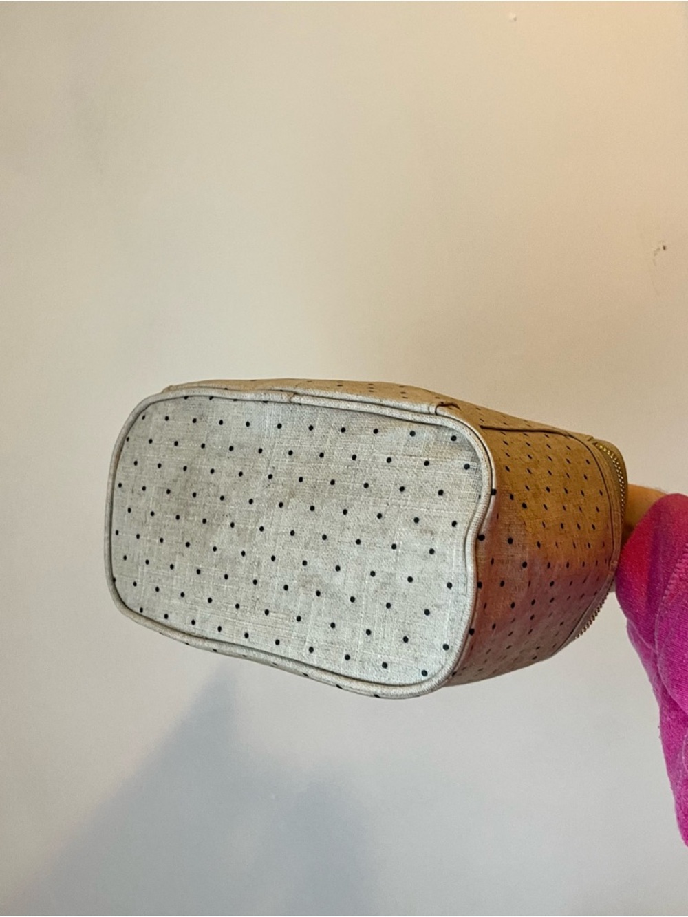 kate spade Lunch Bag with Gold Hardware - Picture 6 of 7